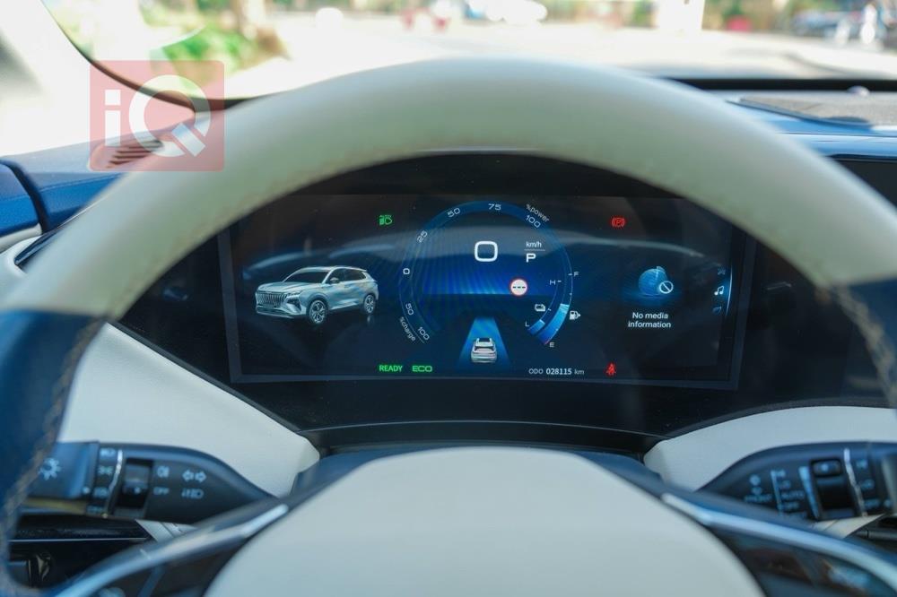 دونج فينج ايلوس هيوج